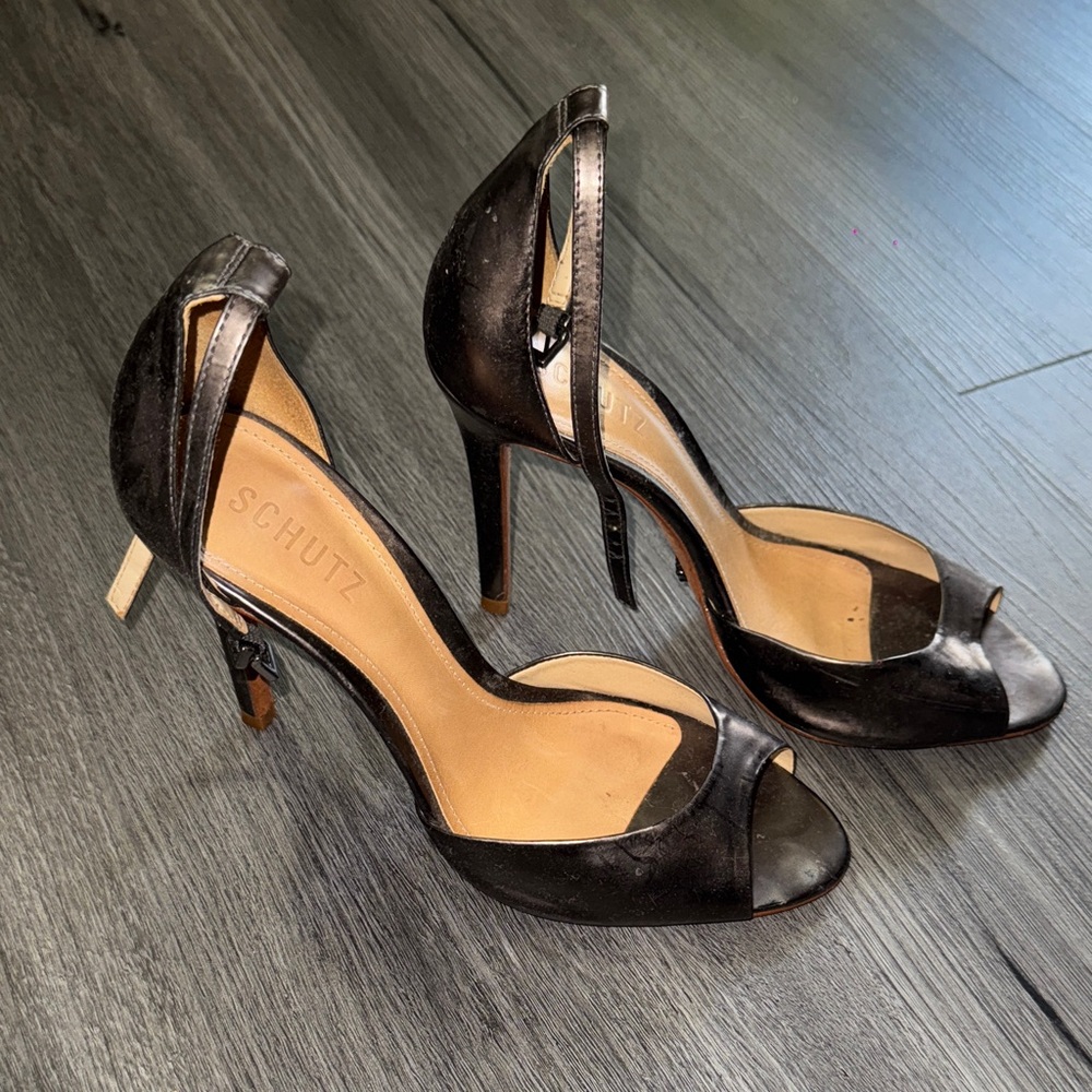 SCHUTZ BPeep-Toe Heels